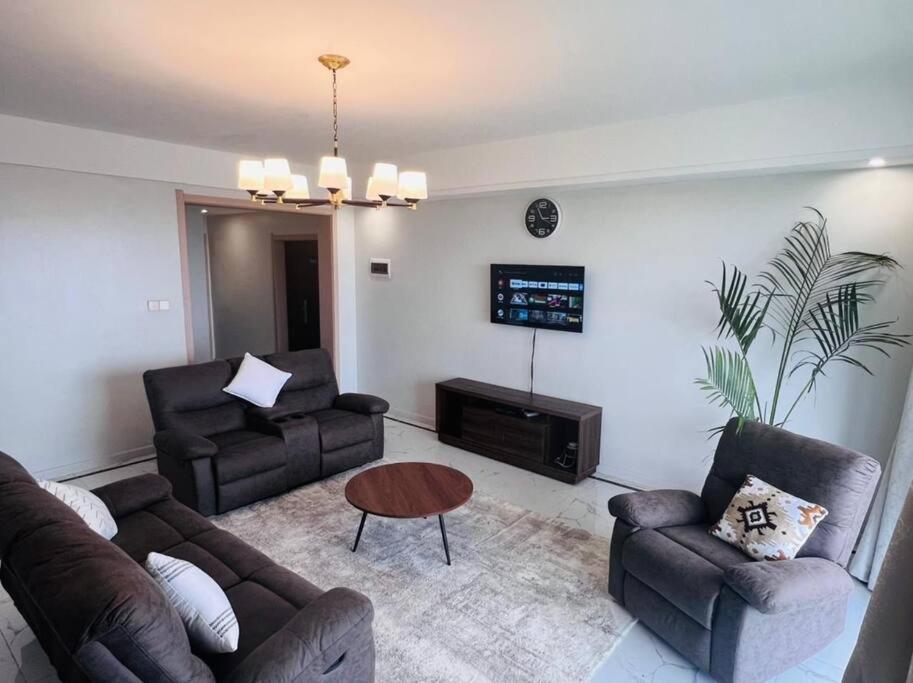 Lovely 3 Bedroom With A View Of The Park Machakos Exterior foto